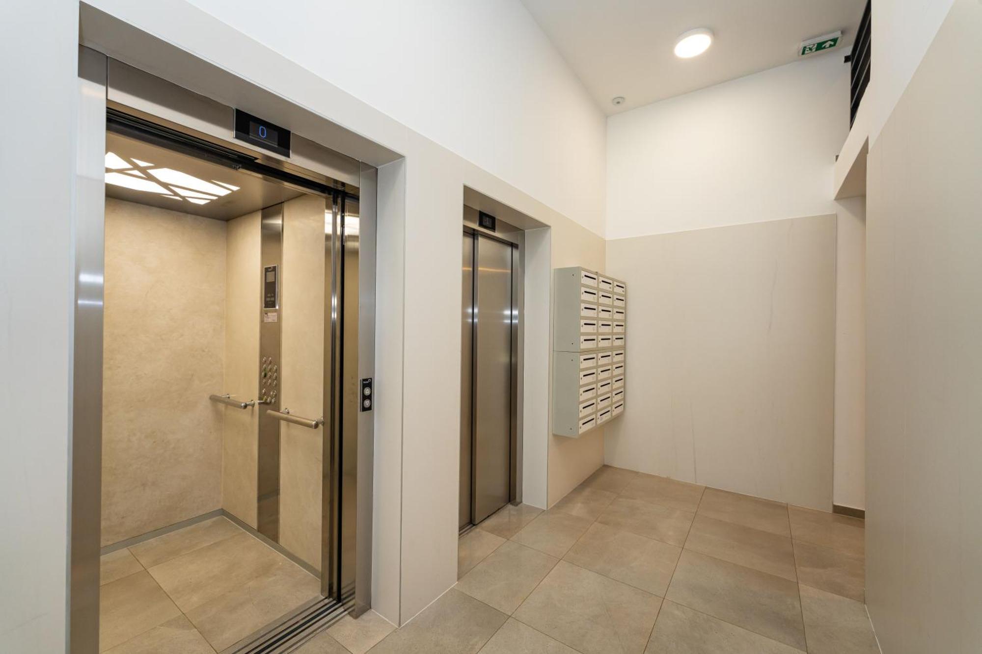D-Apartment - With Garage And Balcony Zadar Extérieur photo