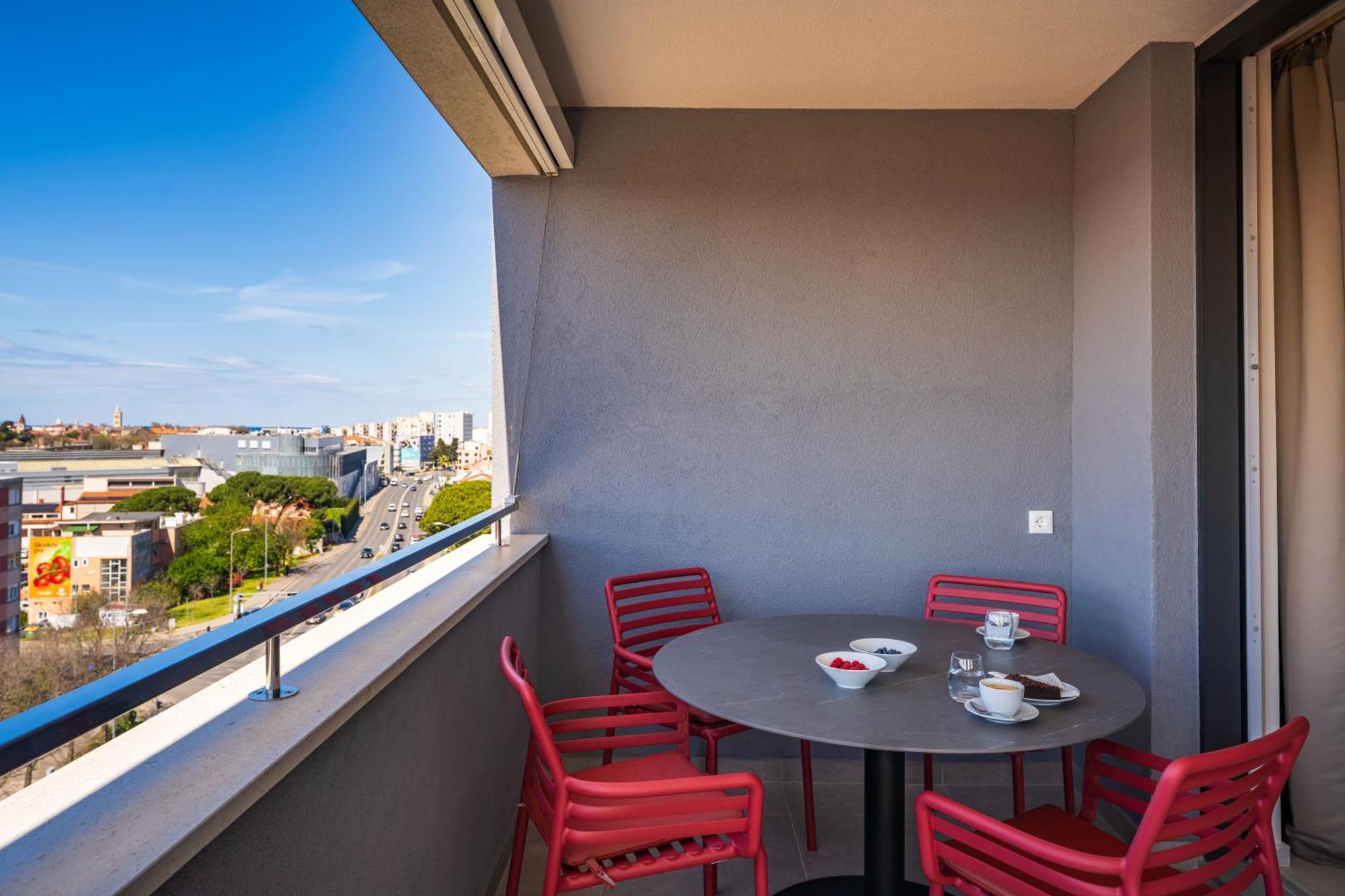 D-Apartment - With Garage And Balcony Zadar Extérieur photo