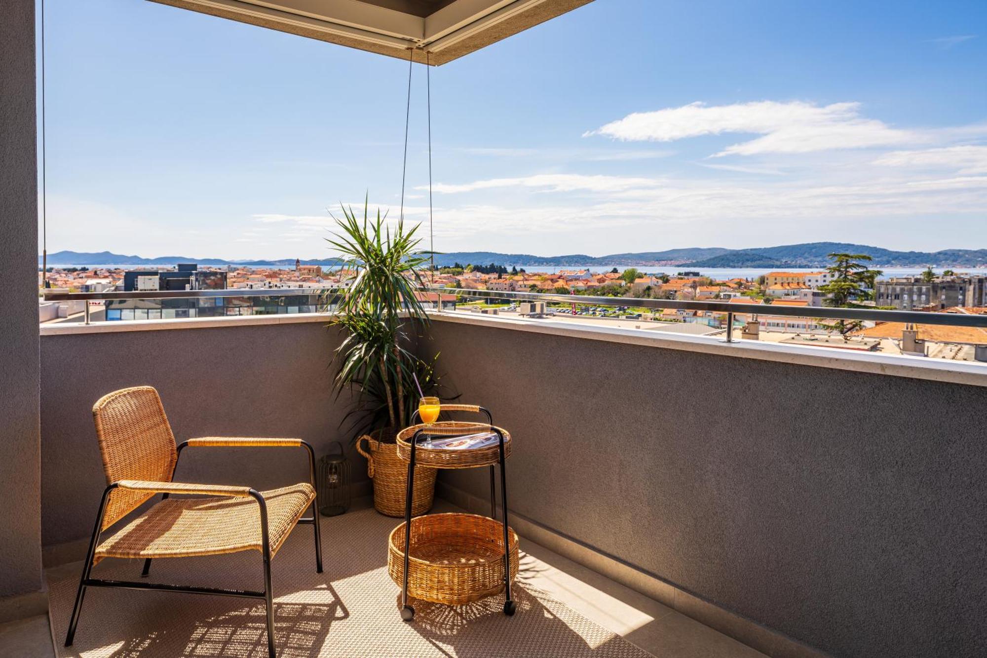 D-Apartment - With Garage And Balcony Zadar Extérieur photo