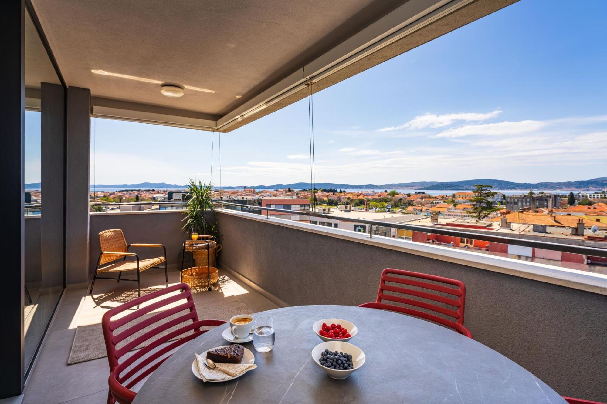 D-Apartment - With Garage And Balcony Zadar Extérieur photo